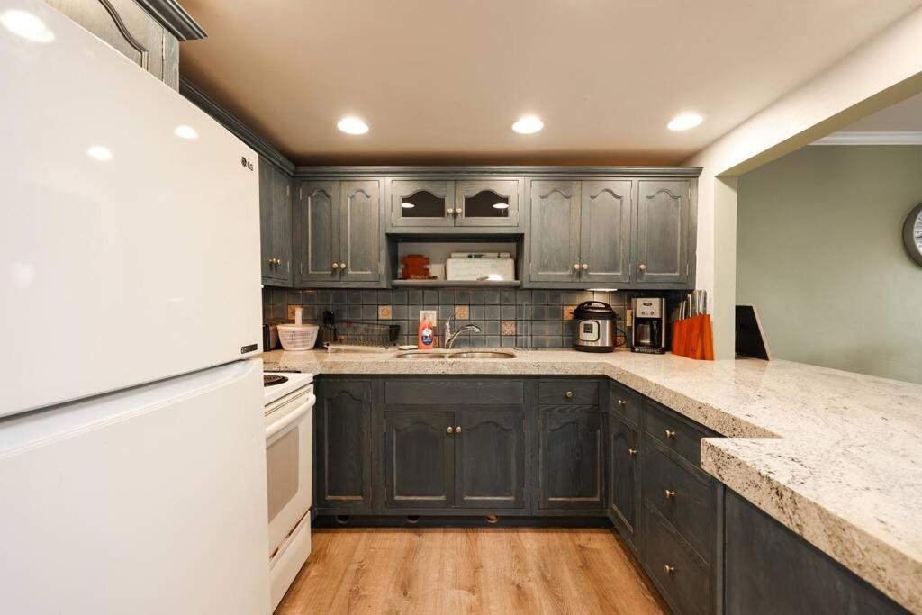 Chic Condo Steps From Petco Park San Diego Exterior foto