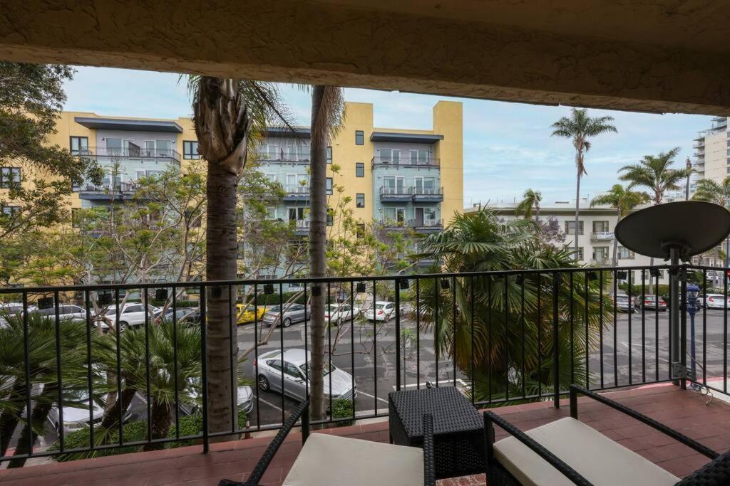 Chic Condo Steps From Petco Park San Diego Exterior foto